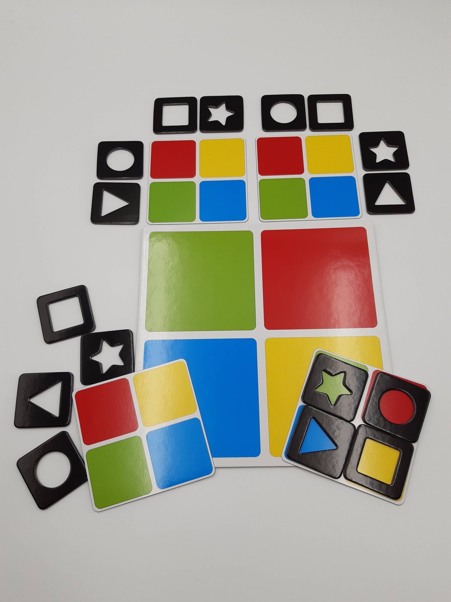 Jeu éducatif Jumbo « J’apprends La Symétrie » – 40 Cartes, 4 Niveaux, Avec Miroirs – Dès 5 Ans – Cadeau Anniversaire Ou Noël